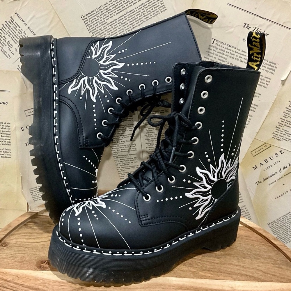 Free People Dr Martens Jadon Hi Solar Flare Boot Embroidery Black - Picture 3 of 10